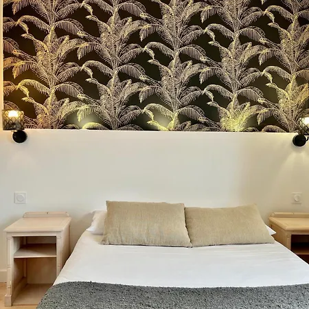 Hotell De Flore 3*